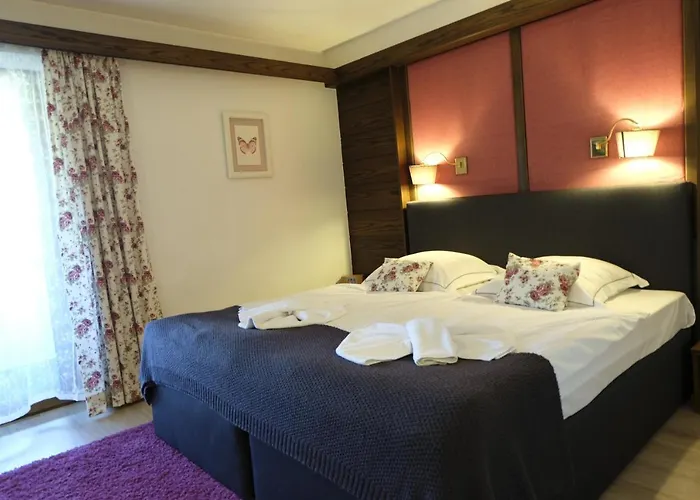 Hotel-restaurant Zum Hirschhaus Inklusiv Chiemgaukarte Ruhpolding