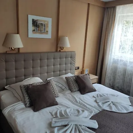 Hotel-restaurant Zum Hirschhaus Hotel 3*