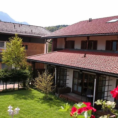 Hotel-restaurant Zum Hirschhaus Hotel 3*