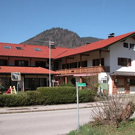 Hotel Hotel-restaurant Zum Hirschhaus Inklusiv Chiemgaukarte
