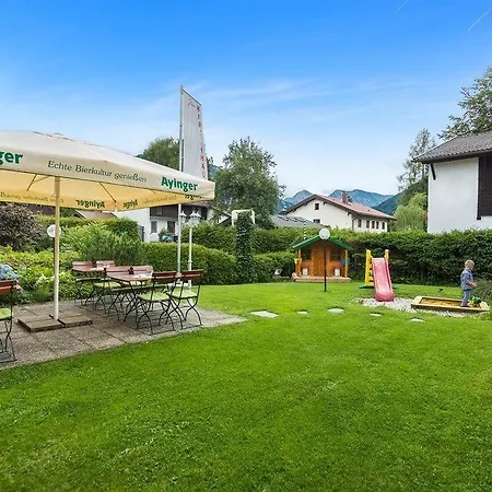 Hotell Hotel-restaurant Zum Hirschhaus Inklusiv Chiemgaukarte 3*